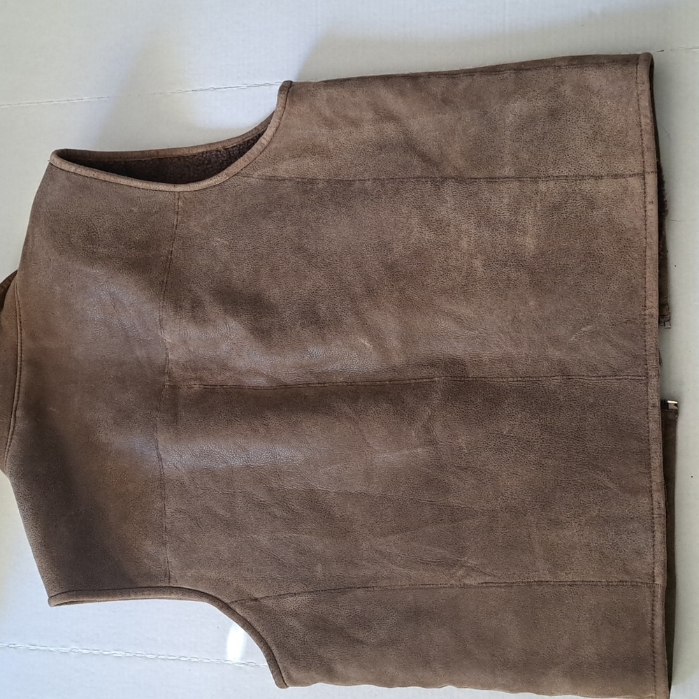 PAUL STUART  100% sheepskin vest size Large Made In Turkey - Picture 4 of 10